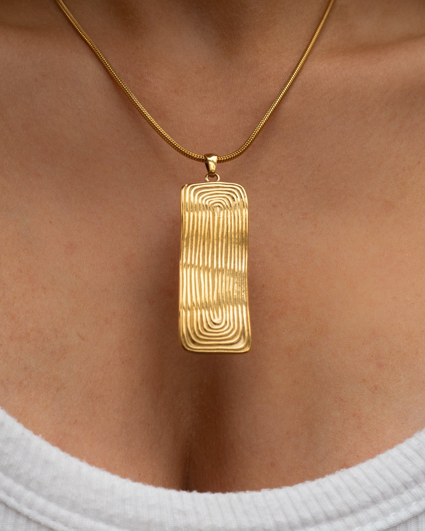 Roxy Necklace