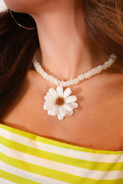Daisy Pop Beaded Flower Necklace - White