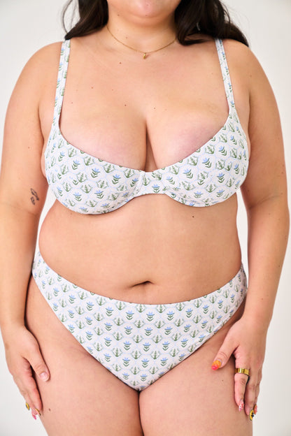 Lulu Mid Rise Bottom