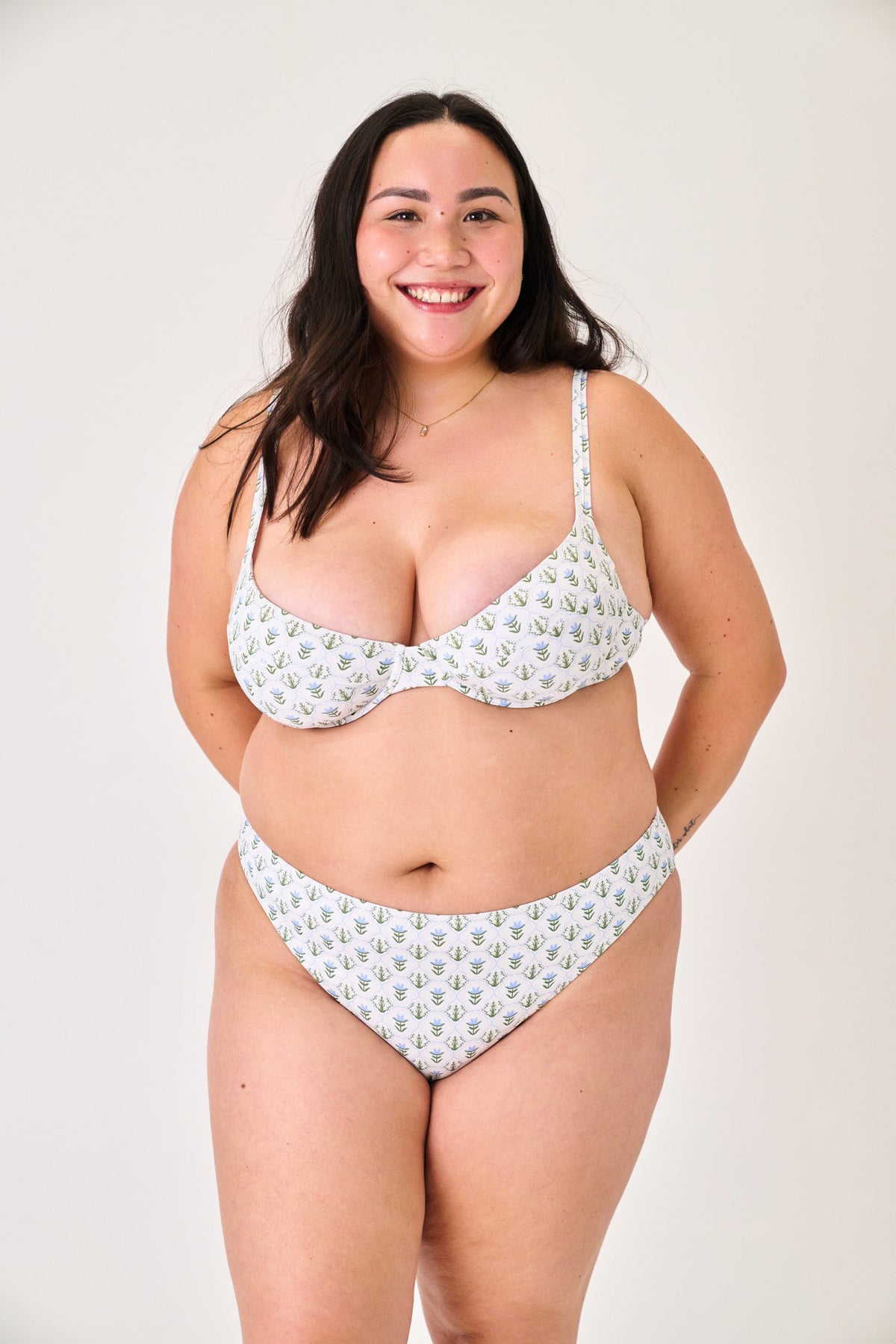 Lulu Mid Rise Bottom