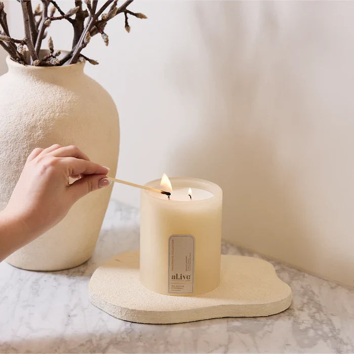 al.ive Soy Candle - Apricot & Sweet Fig