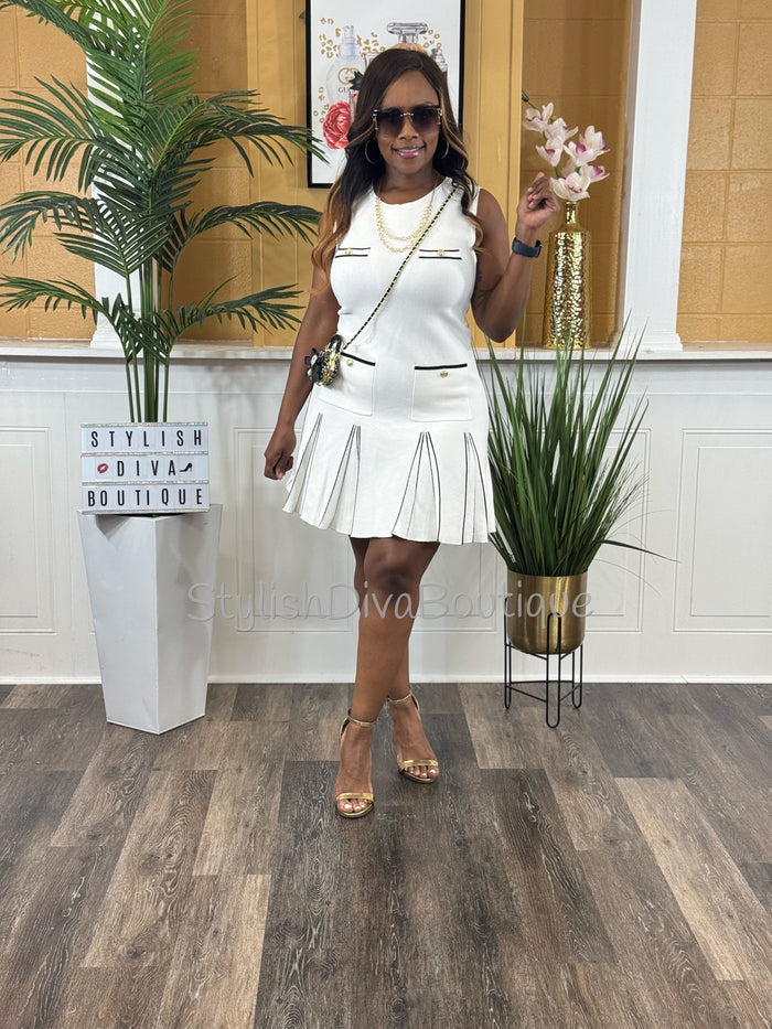 First Class Energy Pleated Dress (White/Black)