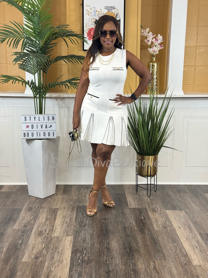 First Class Energy Pleated Dress (White/Black)