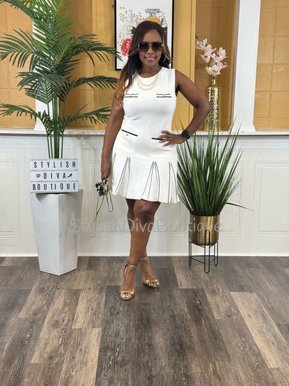 First Class Energy Pleated Dress (White/Black)