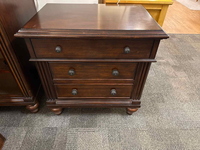 Michael Ashton 3-Drawer Nightstand
