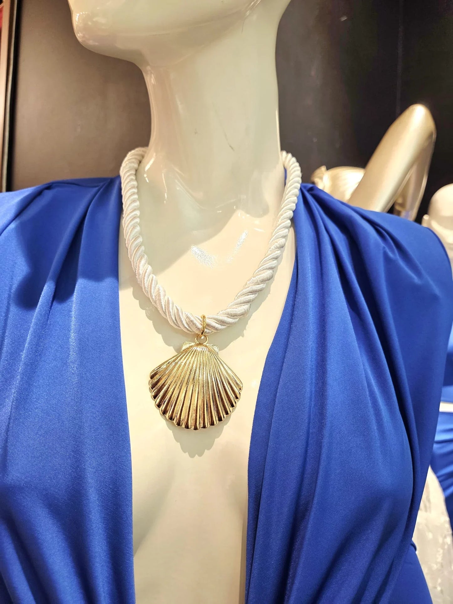 Nautical Shell Pendant Necklace-Gold- White Robe