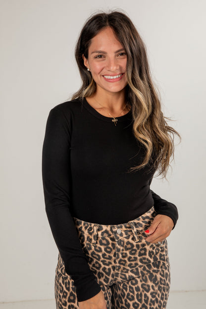 Carly Everyday Cropped Long Sleeve Top