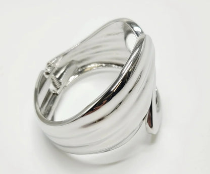Waves Crashing Cuff Bangle (Silver)