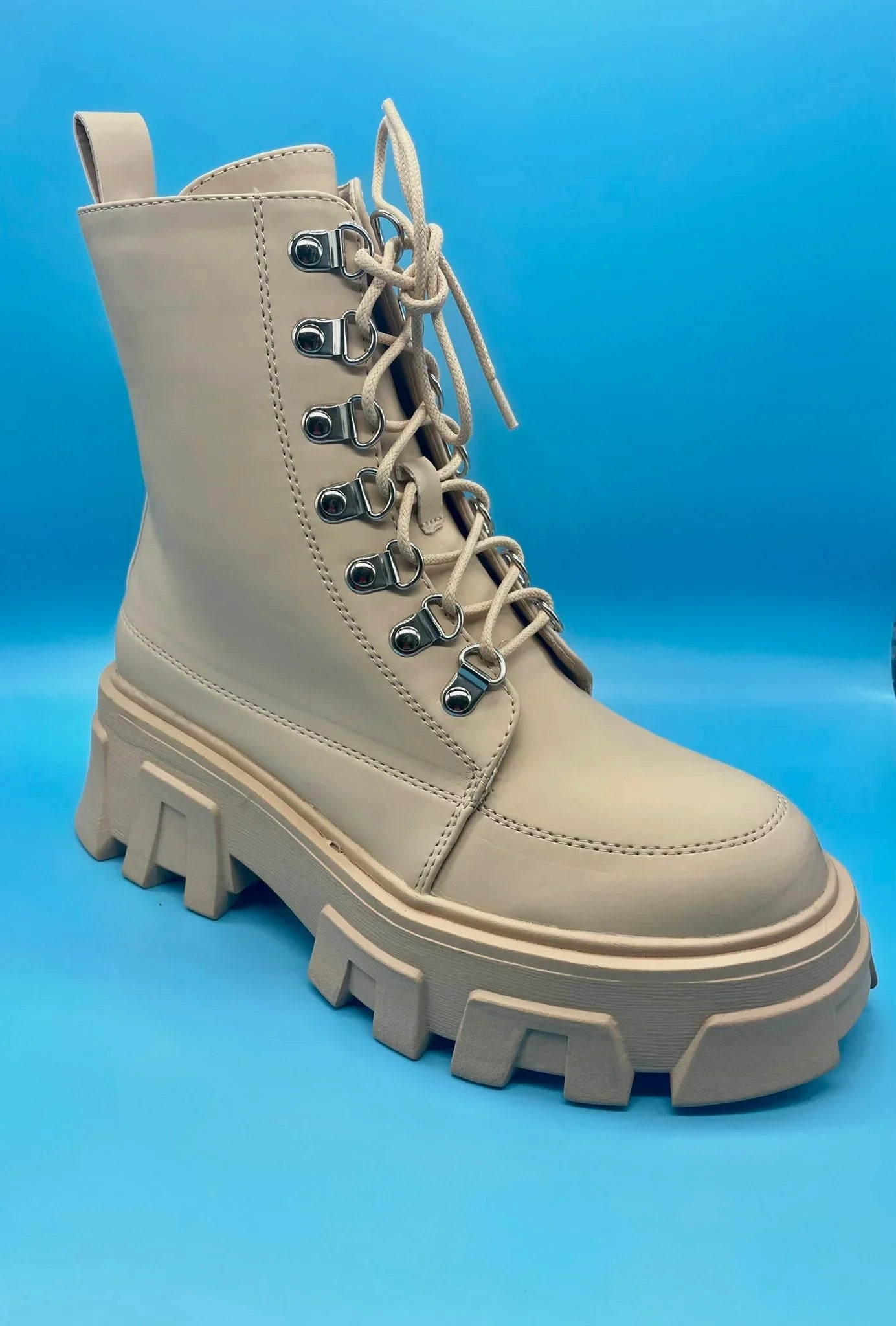 Winter Princess Jaque Cream Lace Boots with Chunky Platform Sole